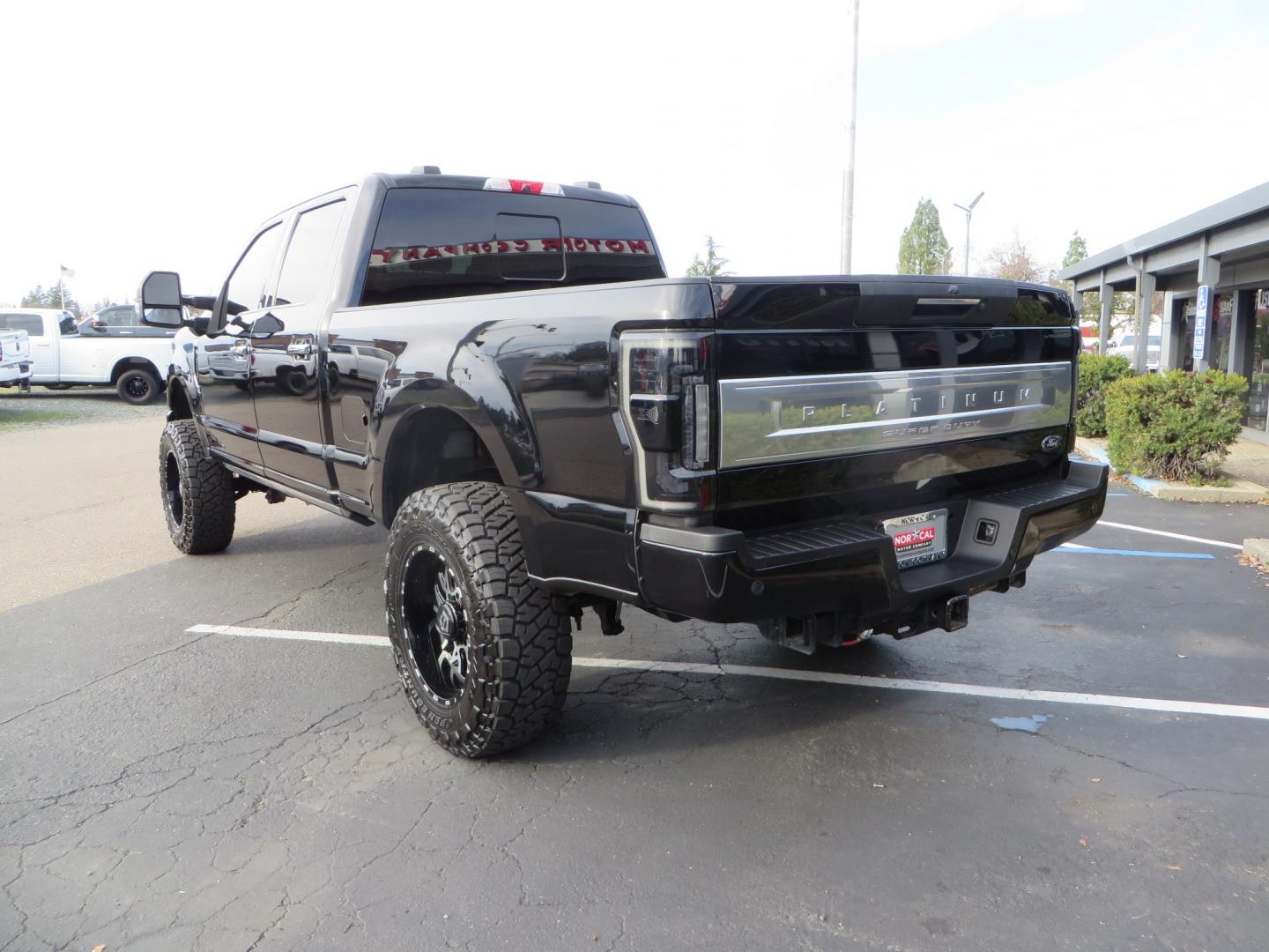 2021 BLACK /BLACK Ford F-350 SD Platinum Crew Cab Short Bed 4WD (1FT8W3BT4ME) with an 6.7L V8 OHV 16V DIESEL engine, located at 2630 Grass Valley Highway, Auburn, CA, 95603, (530) 508-5100, 38.937893, -121.095482 - Photo#6